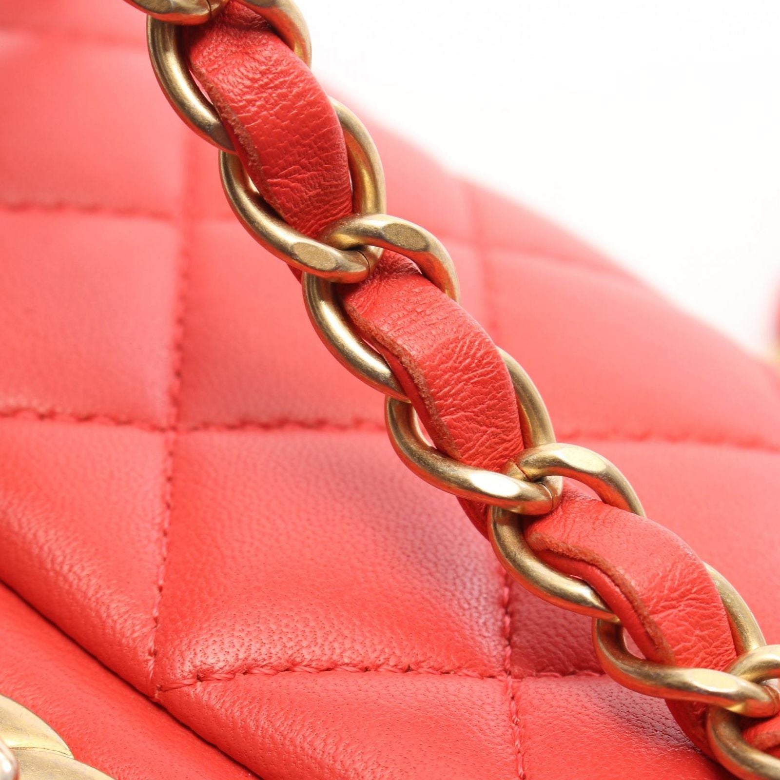 Chanel Shoulder Bag Mini Quilted 20 Red Lambskin Chain — view 9