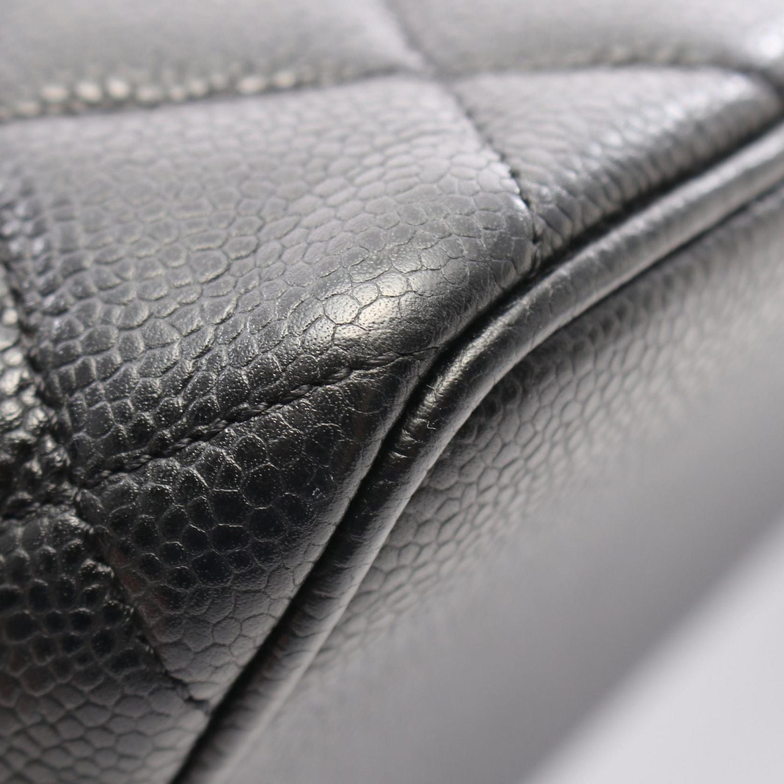 Chanel Tote Reissue Black Caviar Leather — view 6