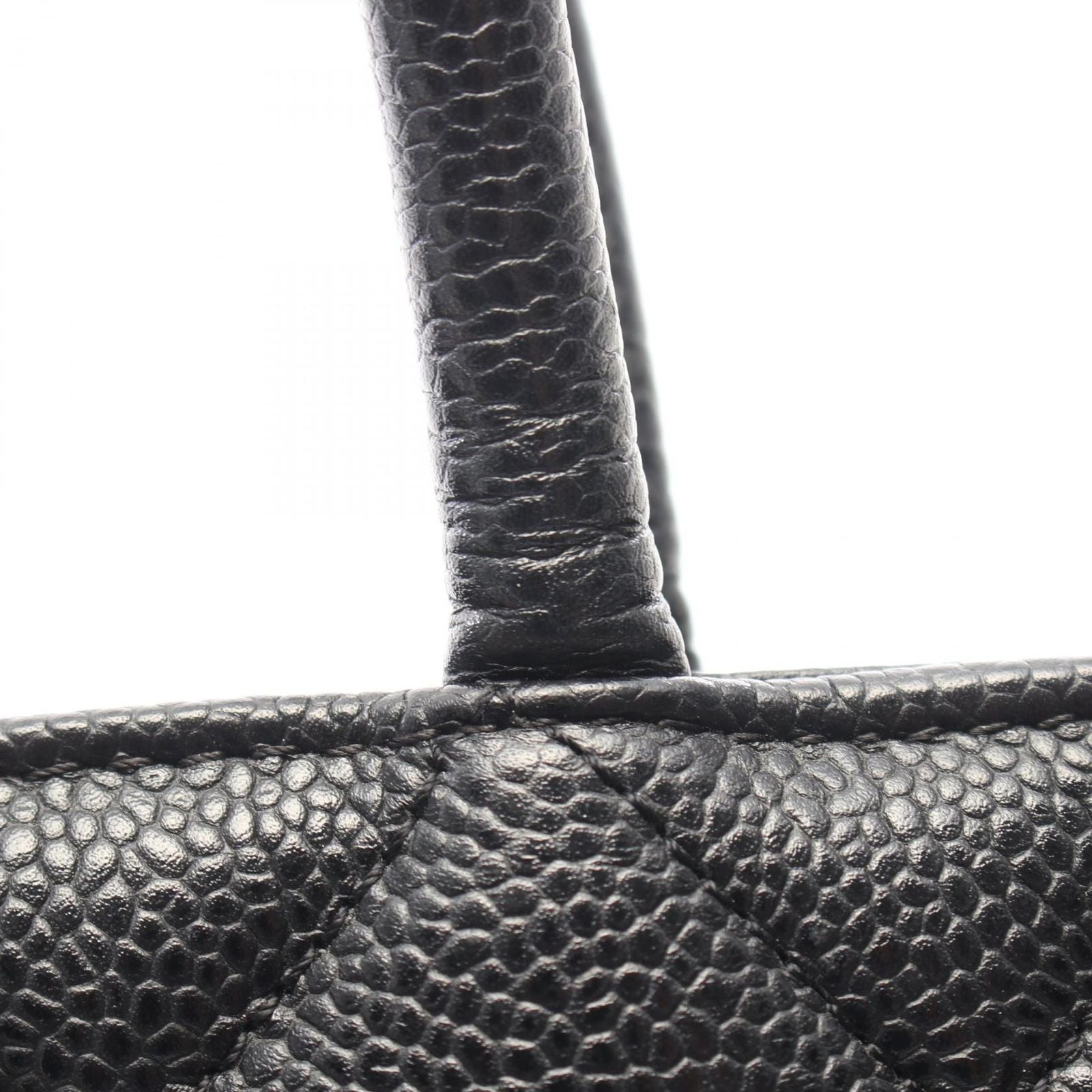 Chanel Tote Reissue Black Caviar Leather — view 7