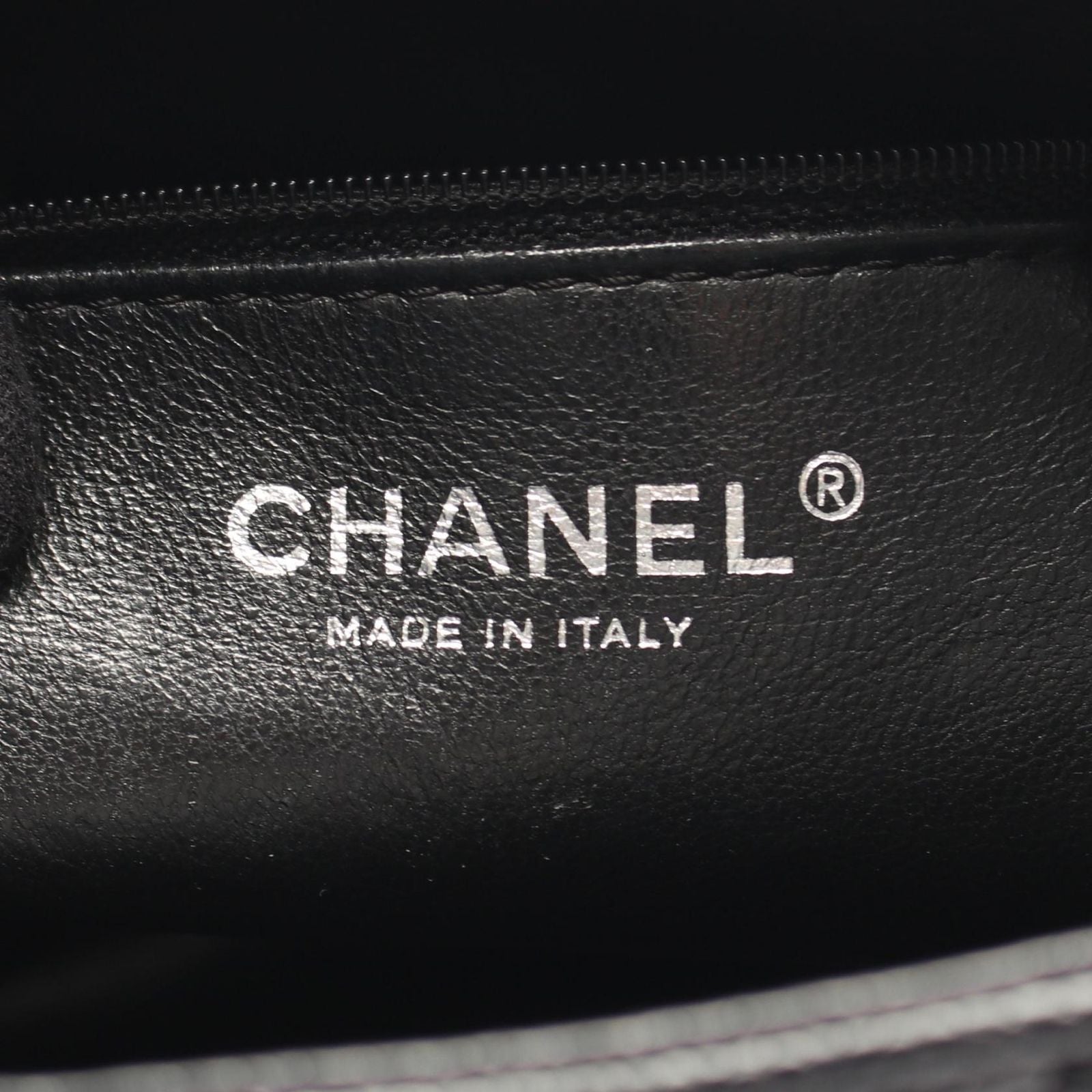 Chanel Tote Reissue Black Caviar Leather — view 4