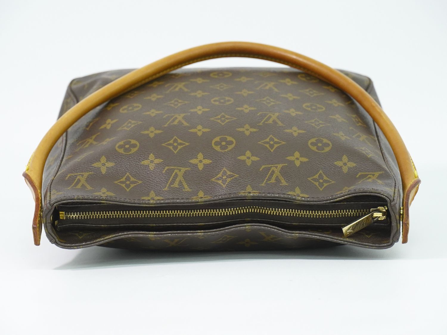 Louis Vuitton LV Looping GM Monogram Shoulder Bag Brown — view 5
