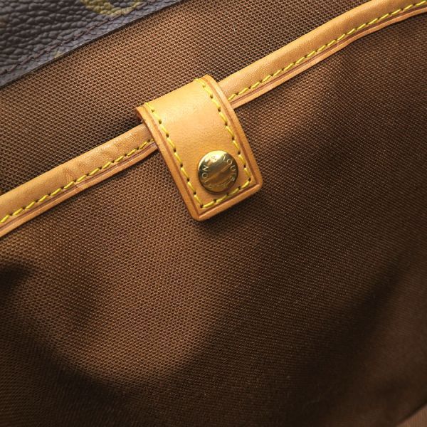 Louis Vuitton Monogram Vavin PM Clutch — view 7