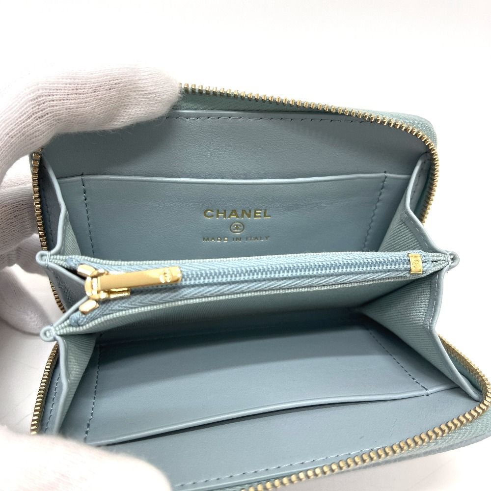 Chanel Coin Case CC Logo Metiers D'art Caviar Leather Blue — view 7