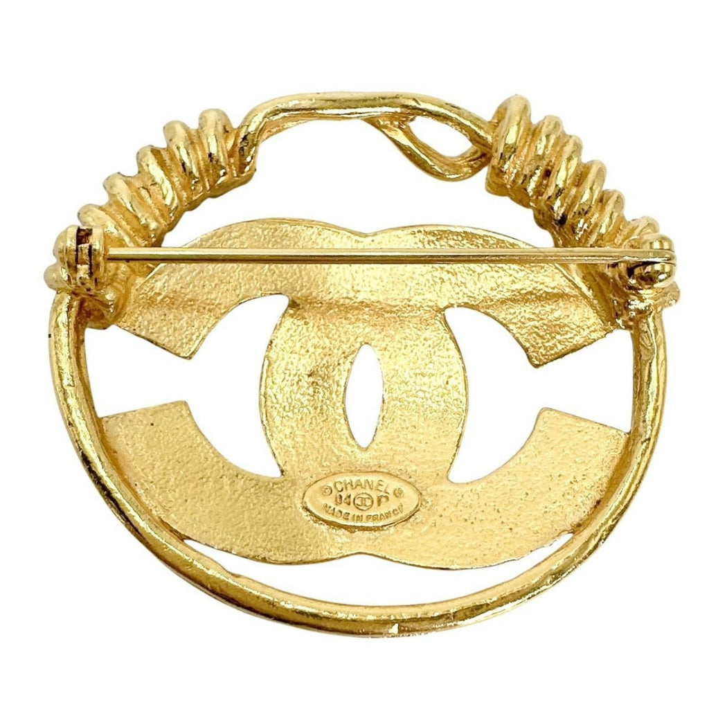 Chanel CC Logo Brooch Gold — view 4