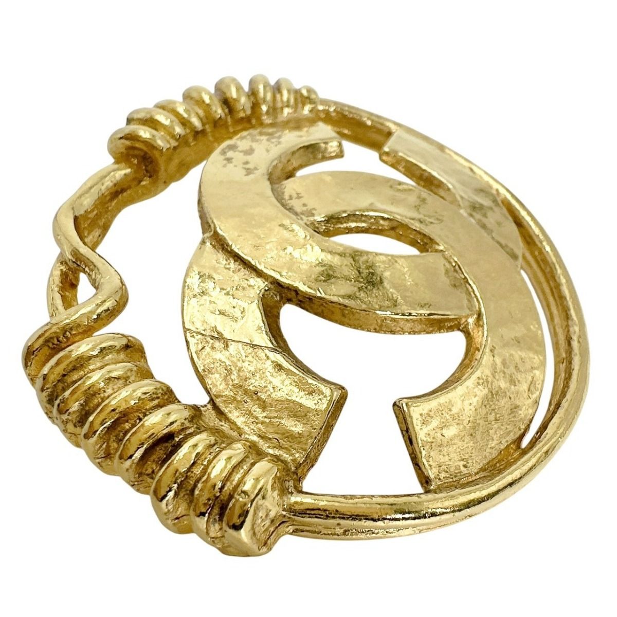 Chanel CC Logo Brooch Gold — view 2