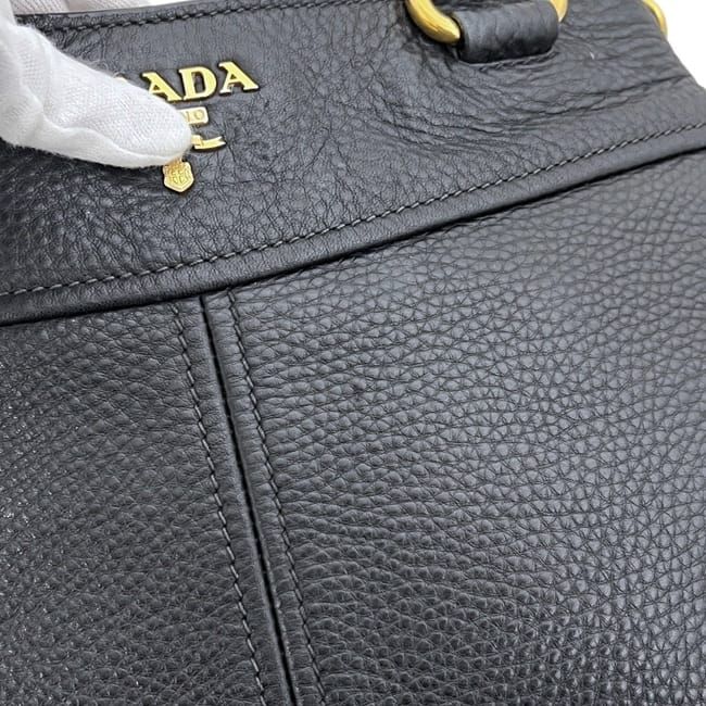 Prada Tote Black Nero Vitello Daino Leather 146 B Shoulder Logo — view 6