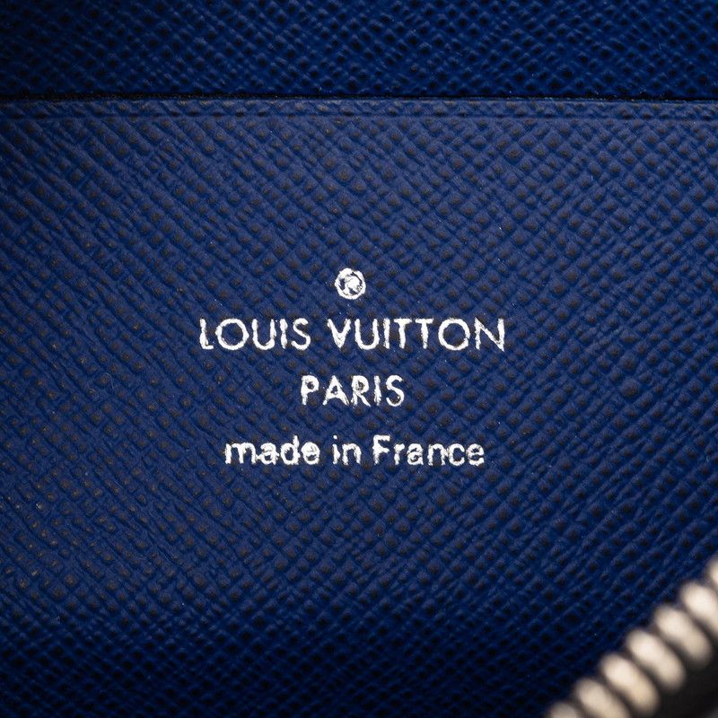 Louis Vuitton Taigarama Pochette Discovery PM Pouch Mini Clutch Cobalt Navy