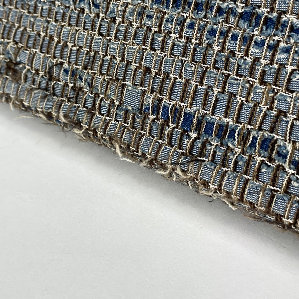 Chanel CC Logo Chain Shoulder Bag Denim Fabric Blue — view 4