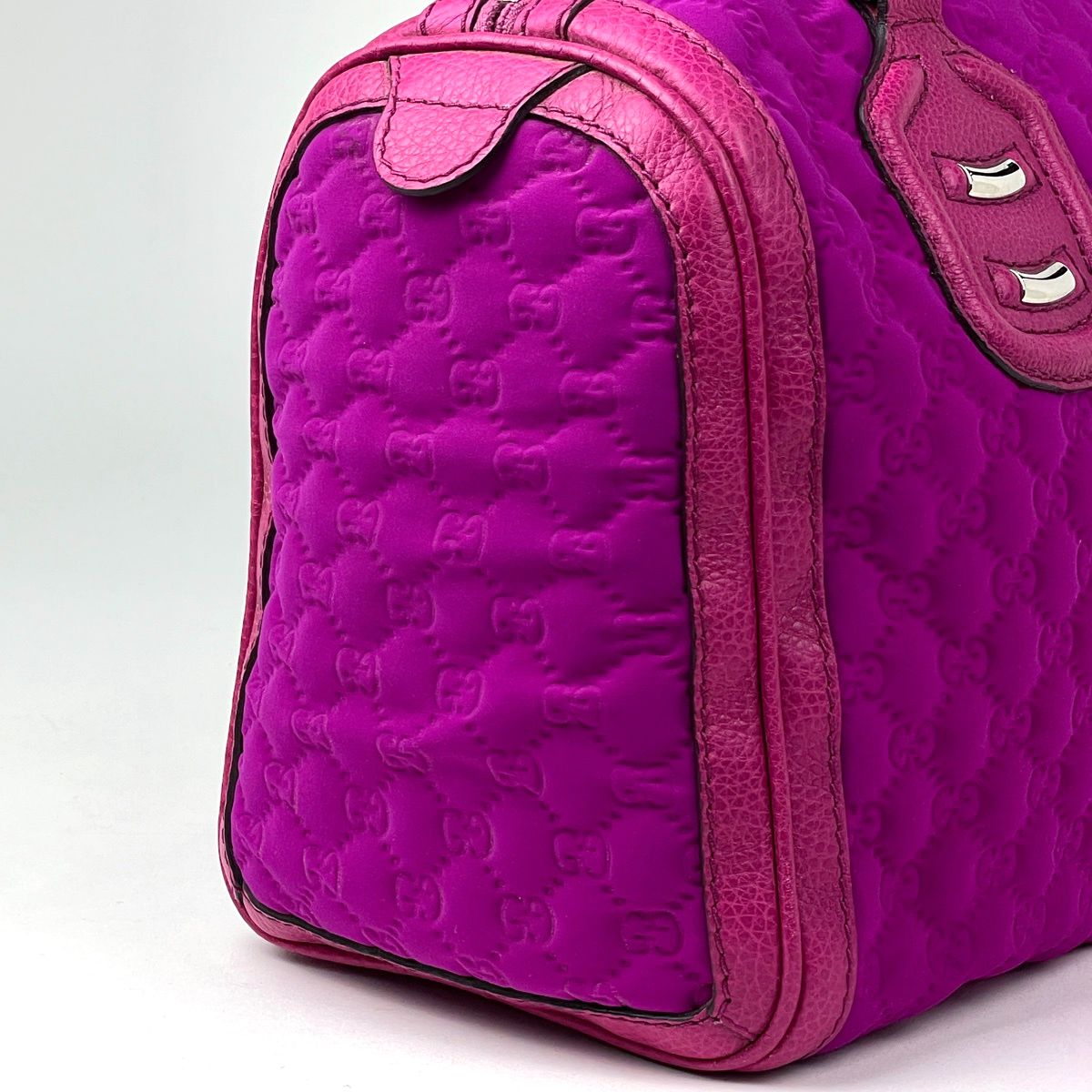 Gucci GG Pattern Handbag Neoprene Fabric Pink — view 5