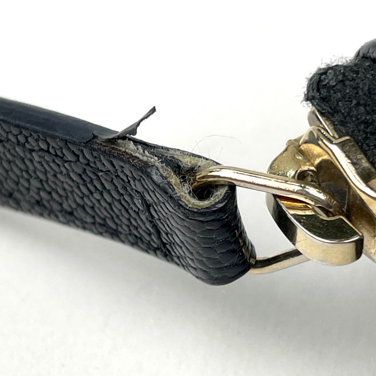 Chanel Boy Clutch CC Logo Quilted Caviar Leather Black — view 6