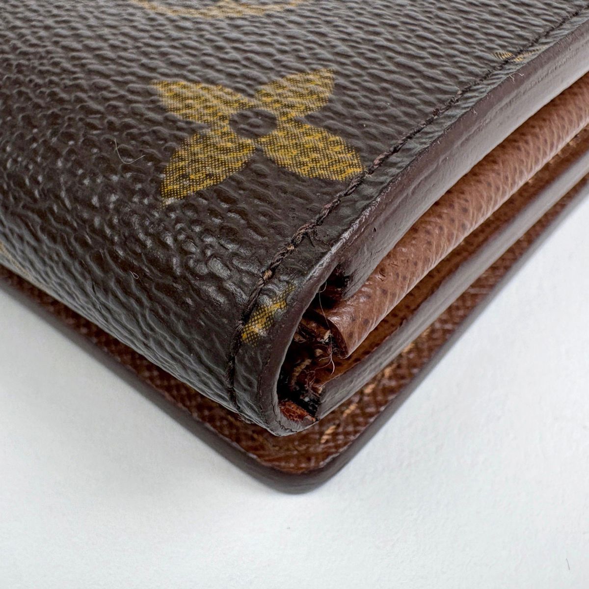 Louis Vuitton Portefeuille Tresor Bifold Wallet Monogram Brown — view 3