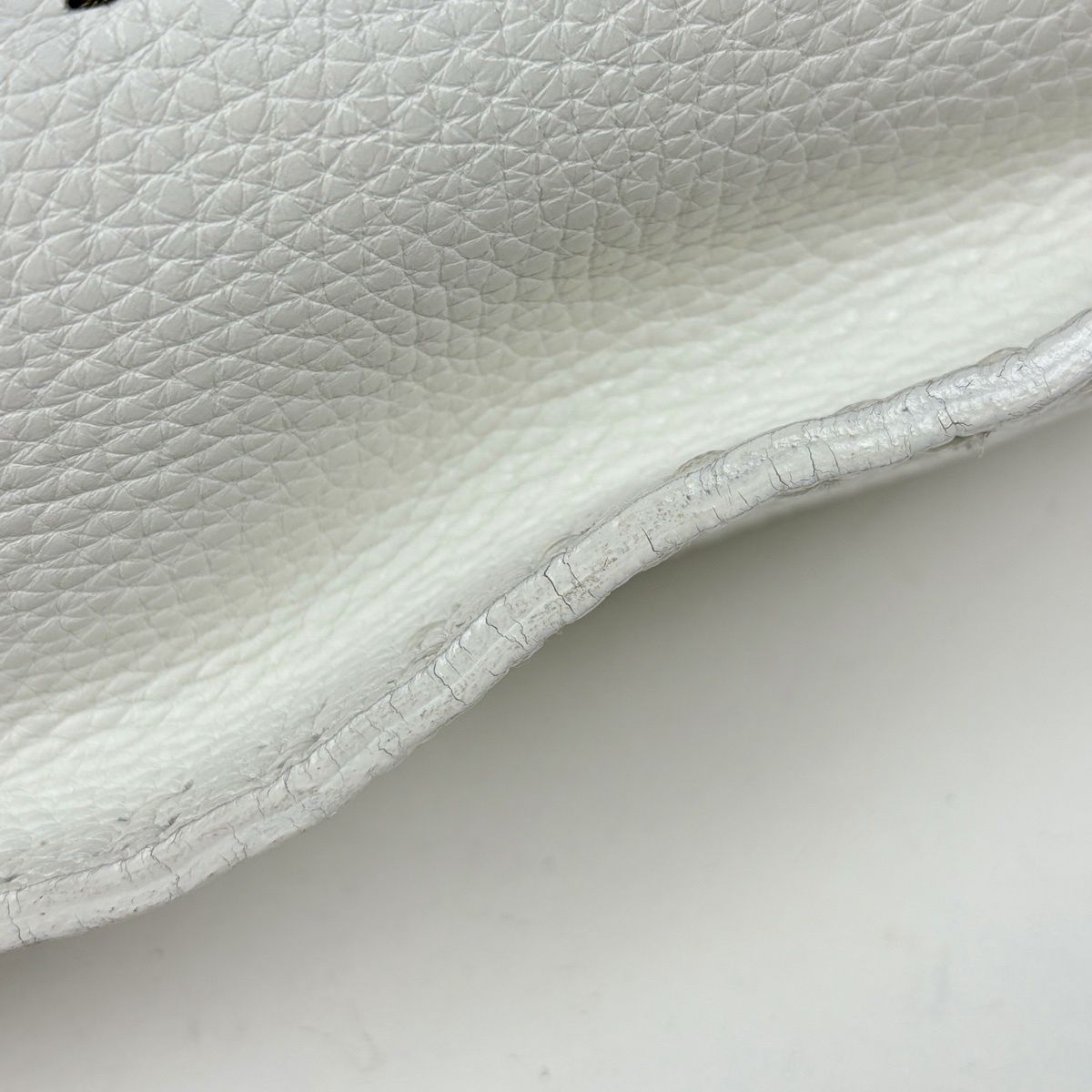Fendi Selleria Shoulder Bag Leather White — view 4