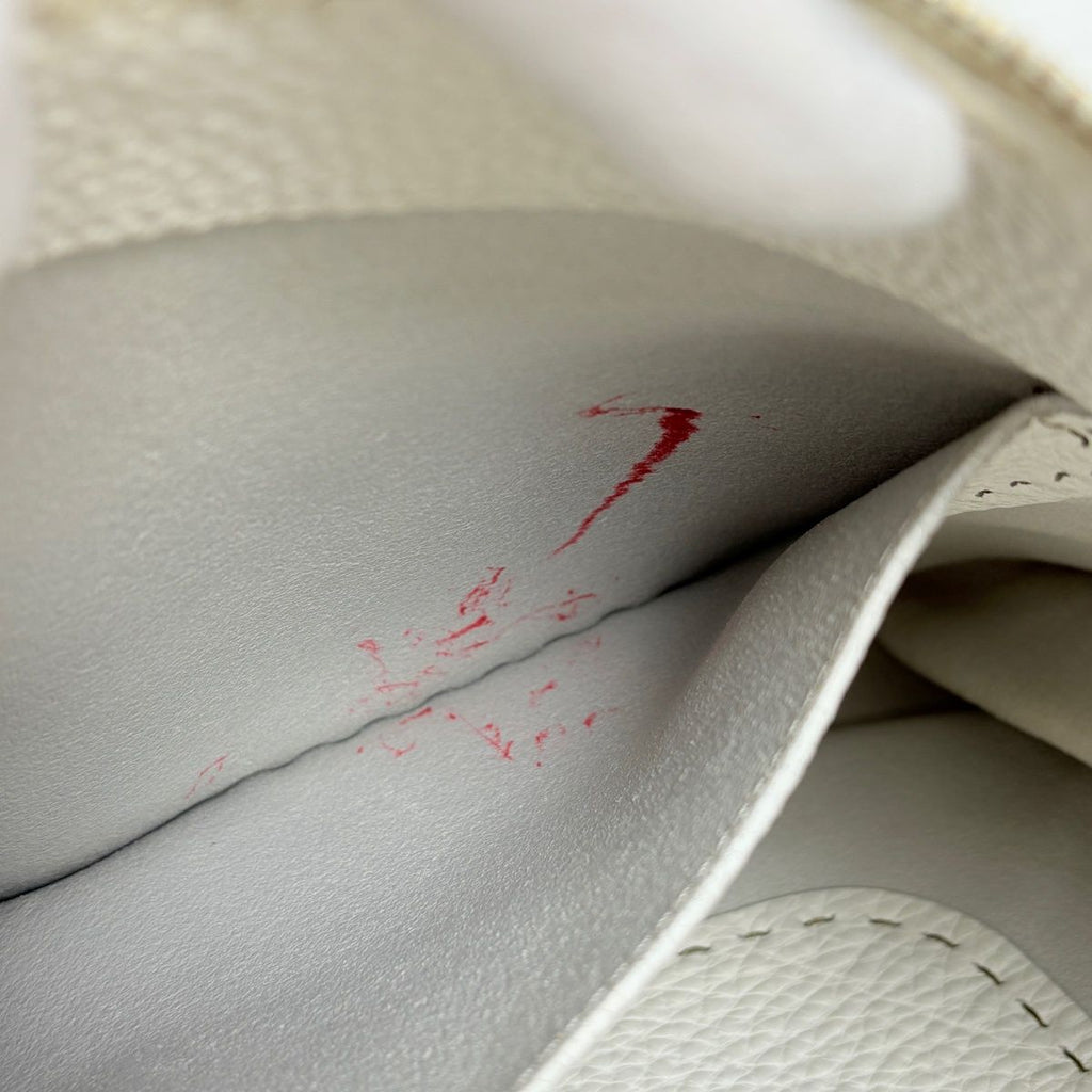 Fendi Selleria Shoulder Bag Leather White — view 7