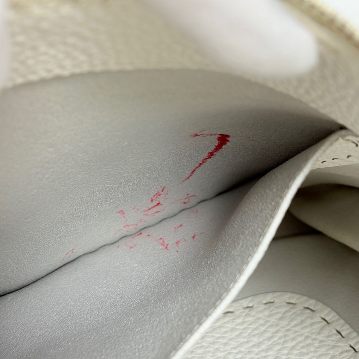 Fendi Selleria Shoulder Bag Leather White — view 7