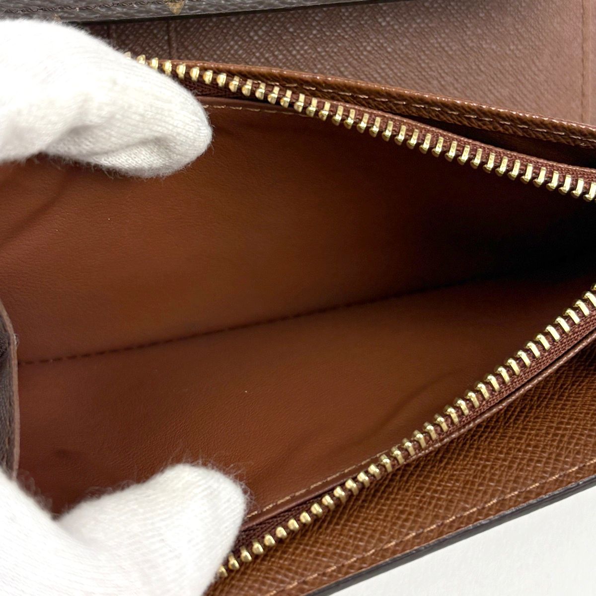 Louis Vuitton Portefeuille Alexandra Trifold Wallet Monogram Brown — view 6