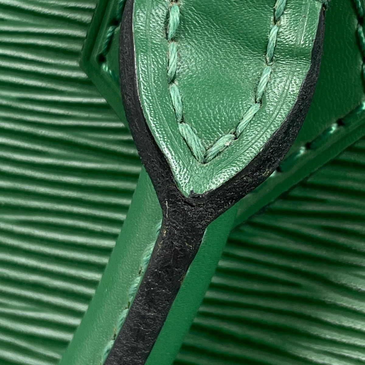 Louis Vuitton Speedy 30 Handle Mini Boston Bag Epi Borneo Green — view 4