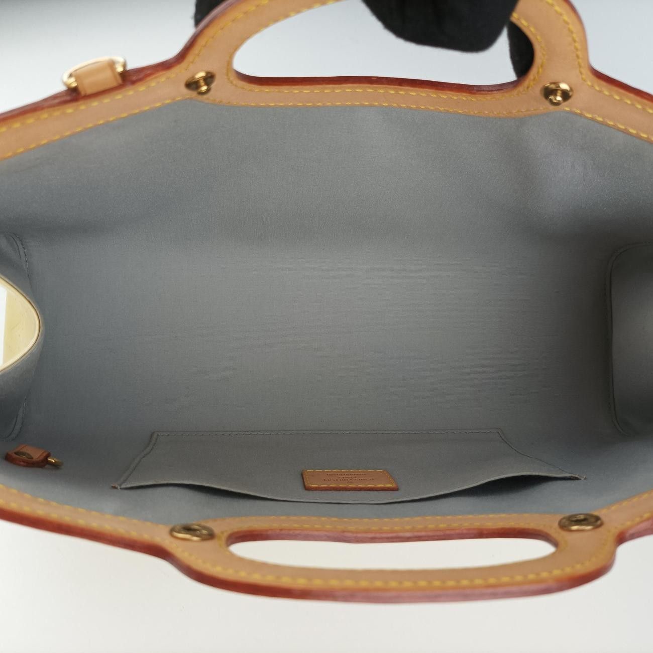 Louis Vuitton Roxuba Tall Live Loulou Vernis Shoulder — view 9