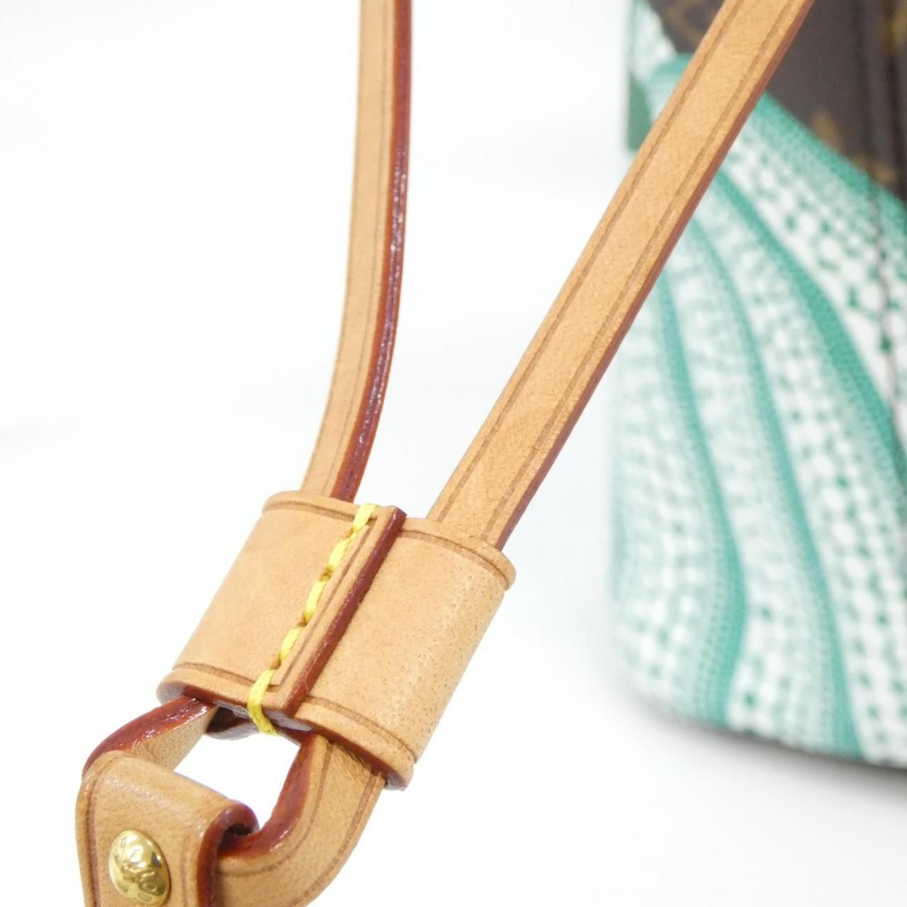 Louis Vuitton Monogram Neverfull MM — view 7