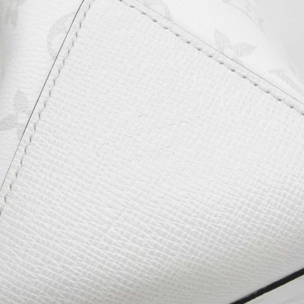 Louis Vuitton Taiga Rama Weekend Tote — view 3
