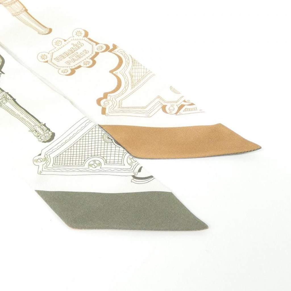 Hermes Merveilleuses Lanternes Twill Scarf — view 2