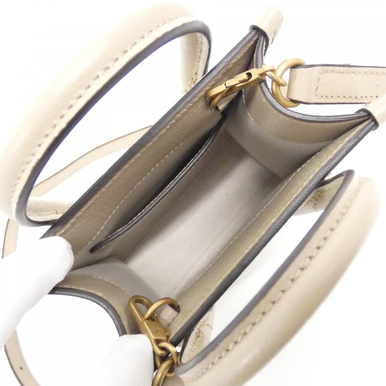 Gucci Uulbt Bag Handbag Beige — view 6