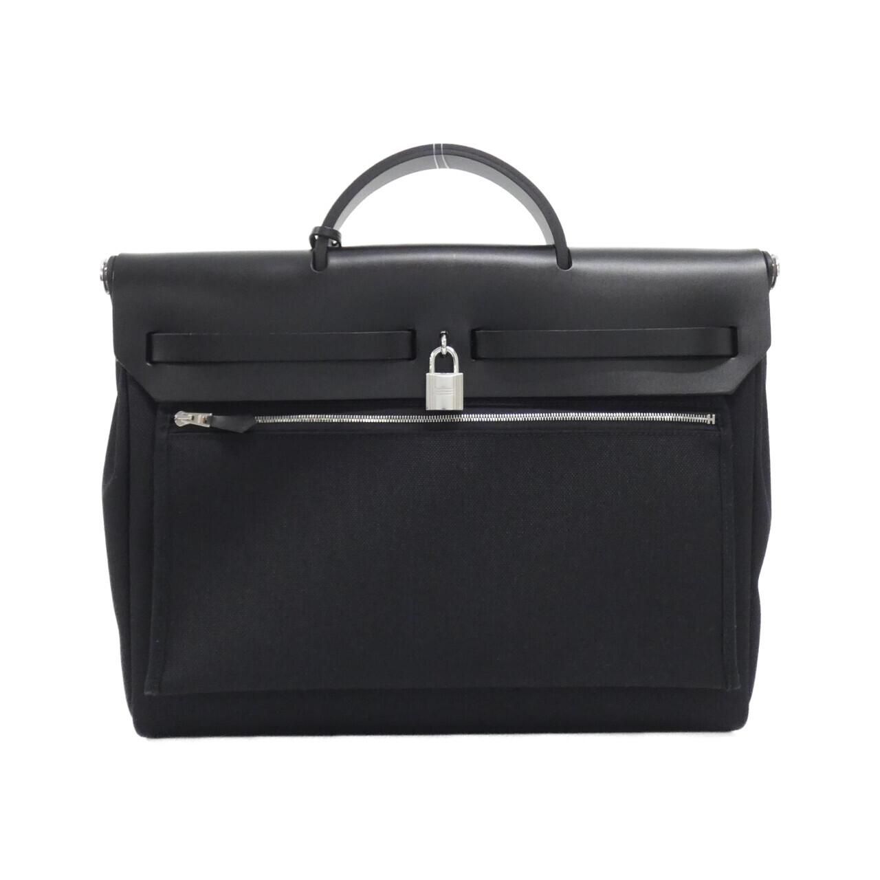 Hermes Herbag Zip Messenger 39 Shoulder — view 2