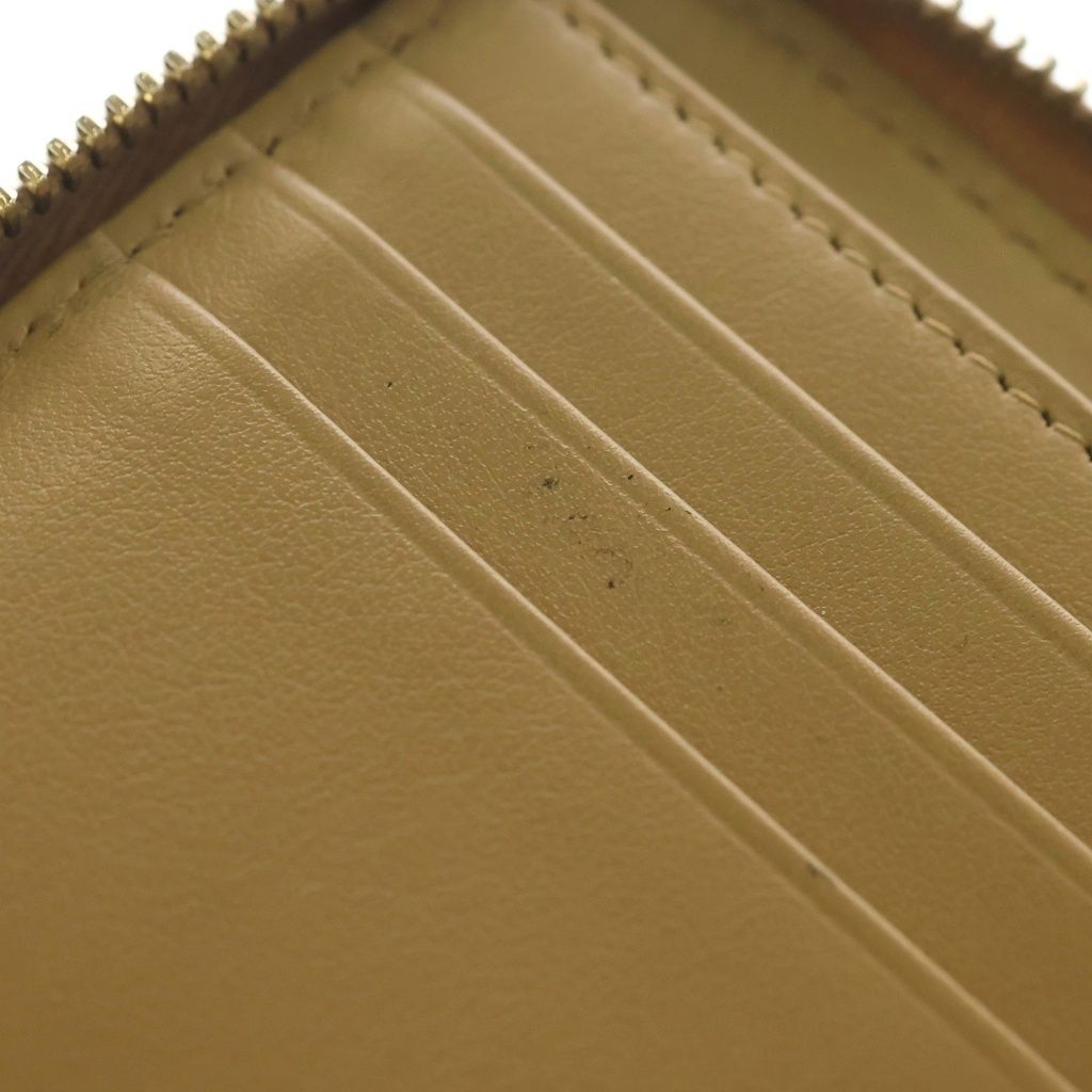 Chanel CC Logo Quilted Caviar Leather Round Zip Compact Wallet Beige Gold — view 5