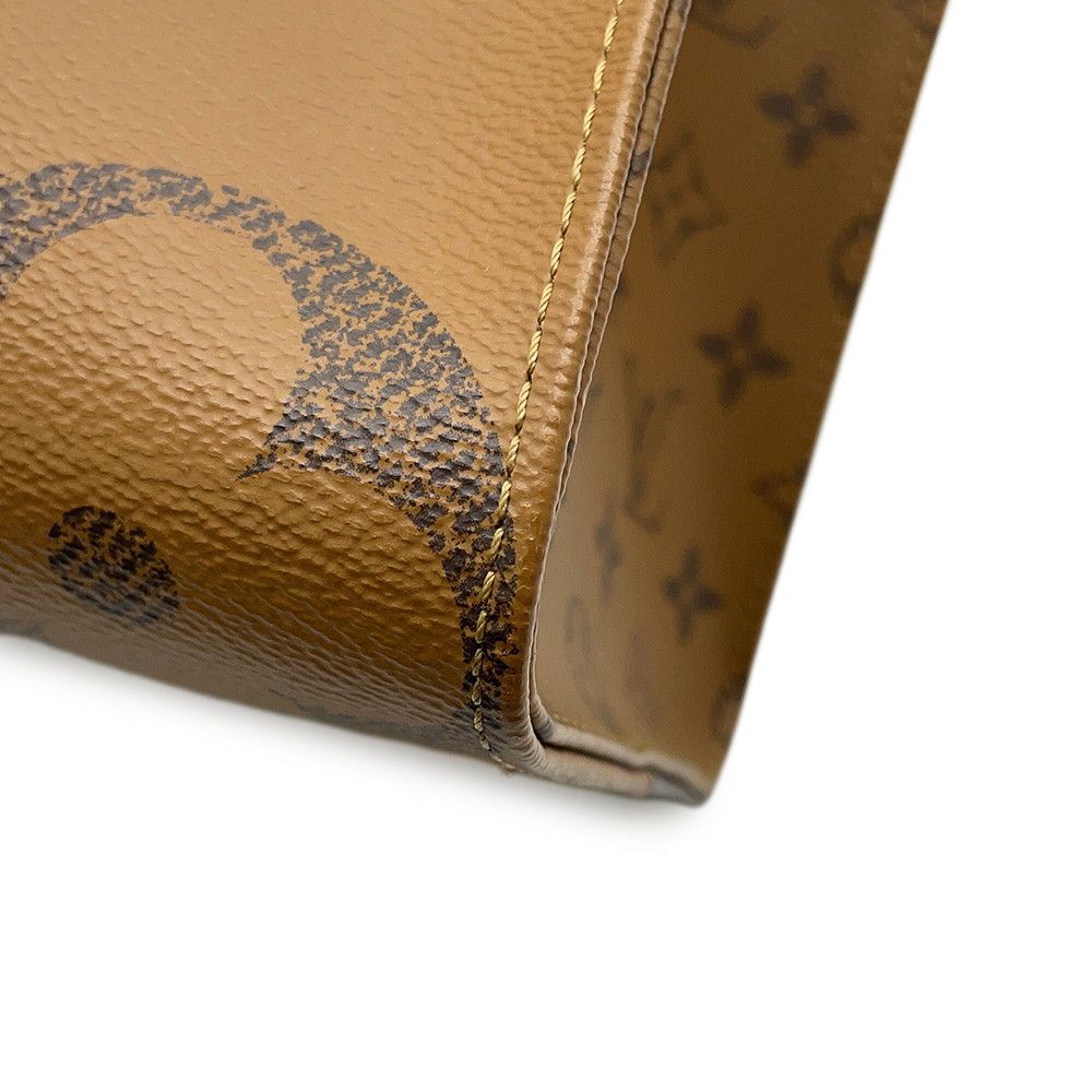 Louis Vuitton Tote Monogram Reverse Giant On The Go MM Handbag 2-Way — view 8