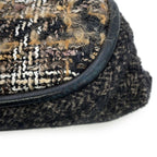 Chanel Shoulder Bag CC Logo Quilted Tweed Black — view 7
