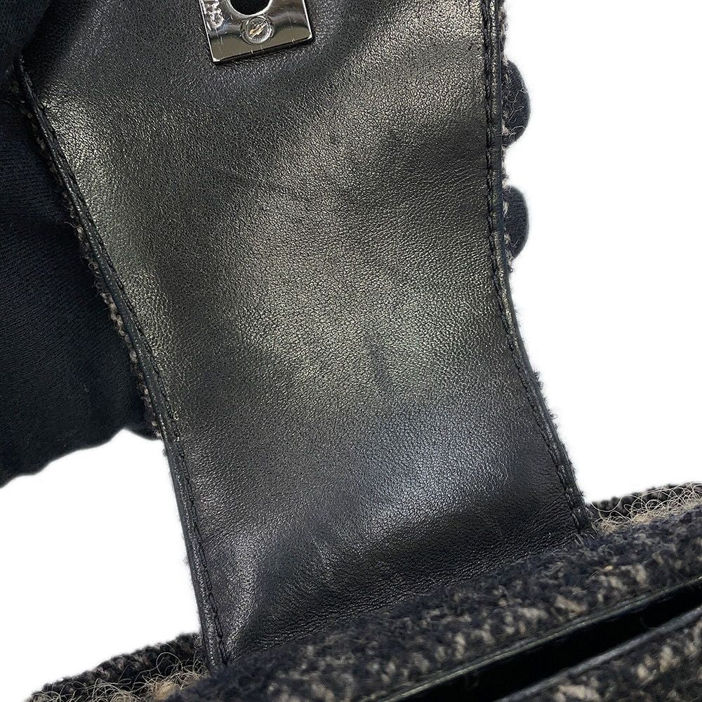 Chanel Shoulder Bag CC Logo Quilted Tweed Black — view 8