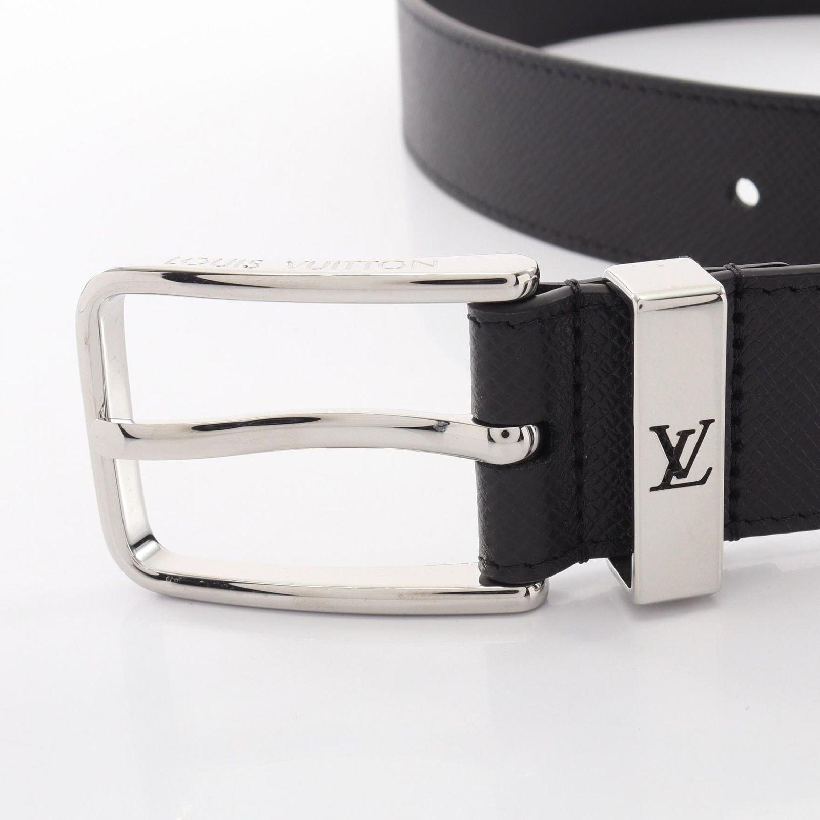 Louis Vuitton Belt Pont Neuf 35 Taiga Leather — view 2