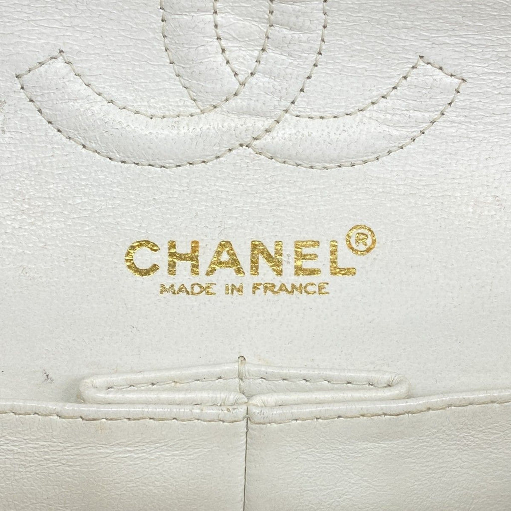 Chanel Shoulder Bag Quilted Lambskin White Gold — view 5