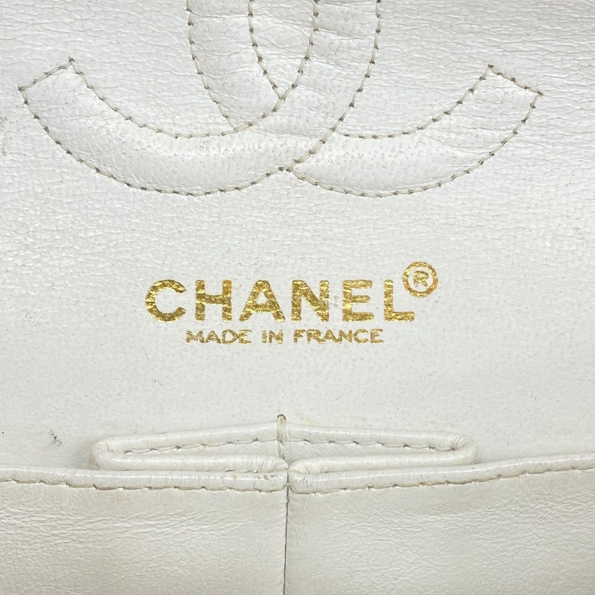 Chanel Shoulder Bag Quilted Lambskin White Gold — view 5