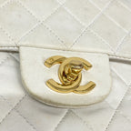 Chanel Shoulder Bag Quilted Lambskin White Gold — view 9