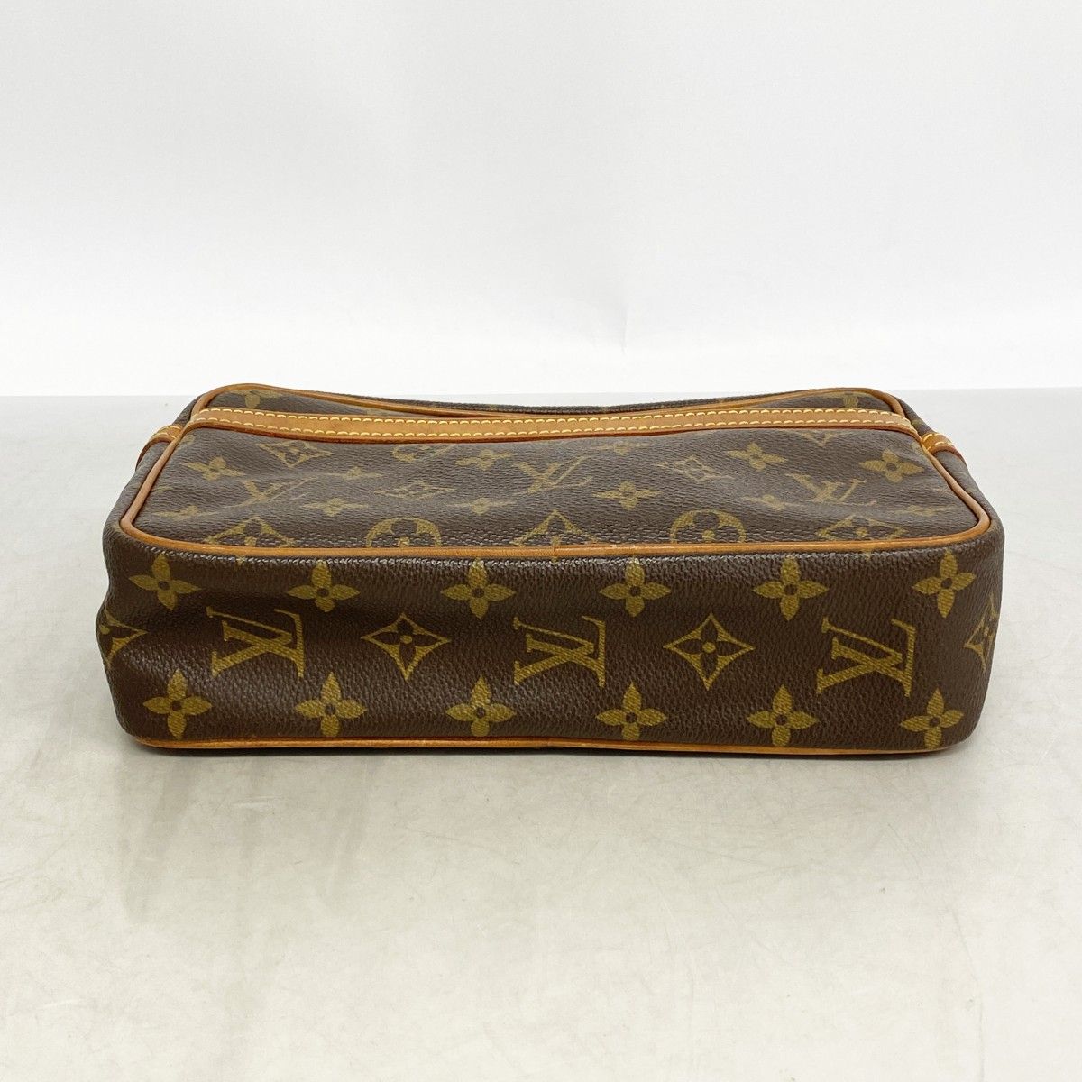 Louis Vuitton Clutch Monogram Compiegne 23 Brown — view 3