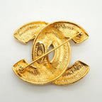 Chanel Brooch Vintage CC Logo Quilted Gold Plated — view 5