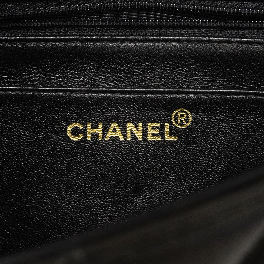 Chanel Shoulder Bag Diana Lambskin Black Gold — view 5