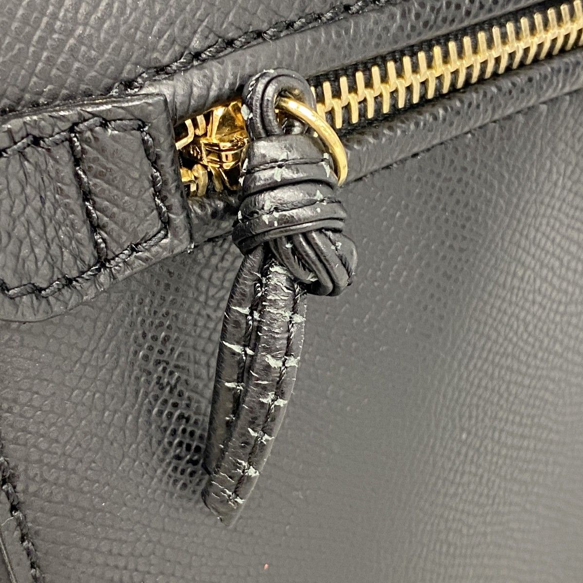 Chanel Tote Leather Black Gold — view 6