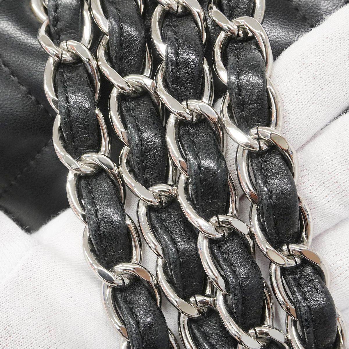 Chanel Shoulder Bag Deca Quilted Lambskin Black Silver — view 8