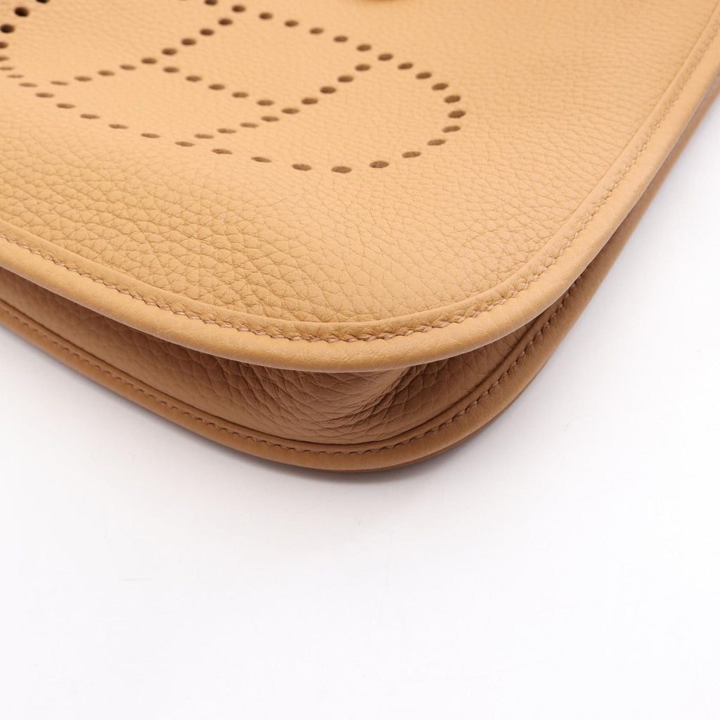 Hermes Shoulder Bag Evelyne 23 Biscuit Leather — view 6