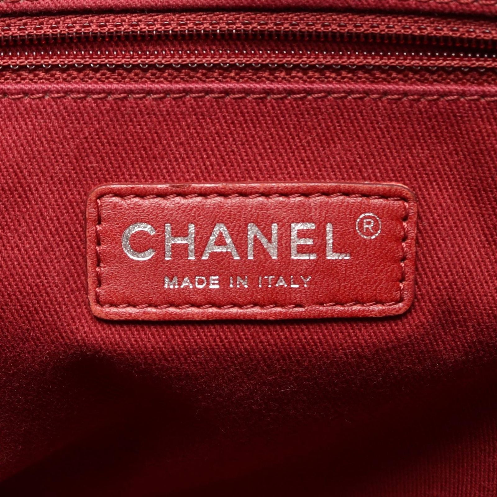 Chanel Tote Deauville Red Canvas Leather Chain MM — view 4