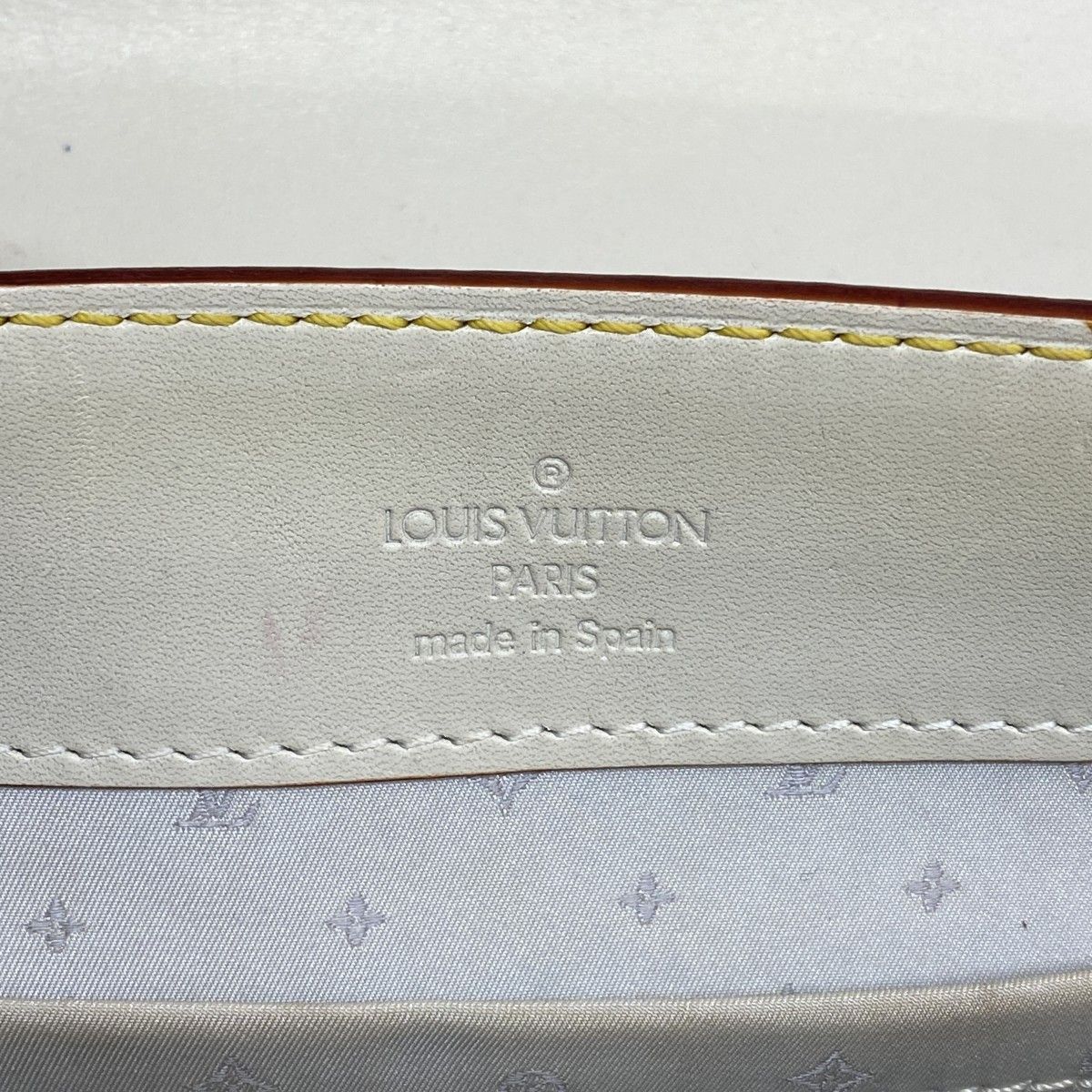 Louis Vuitton Shoulder Bag Suhali Tarantue Blanc — view 5