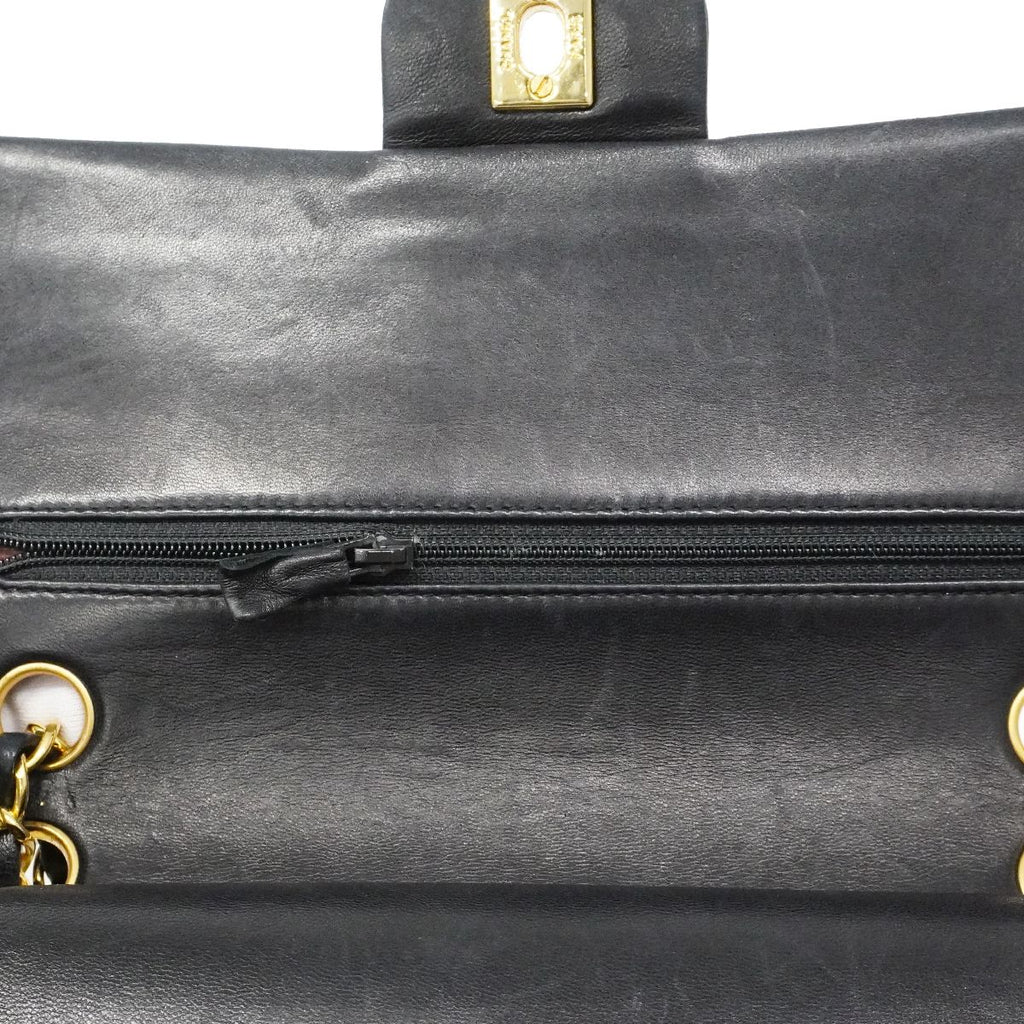 Chanel Shoulder Bag Quilted Lambskin Black Gold — view 9