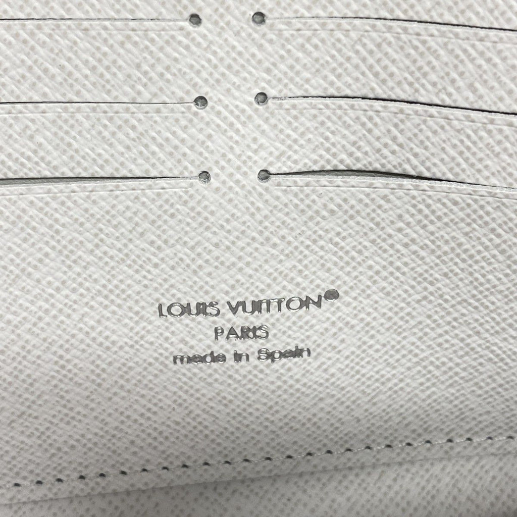 Louis Vuitton Wallet Taigarama Zippy Horizontal Optic White — view 4
