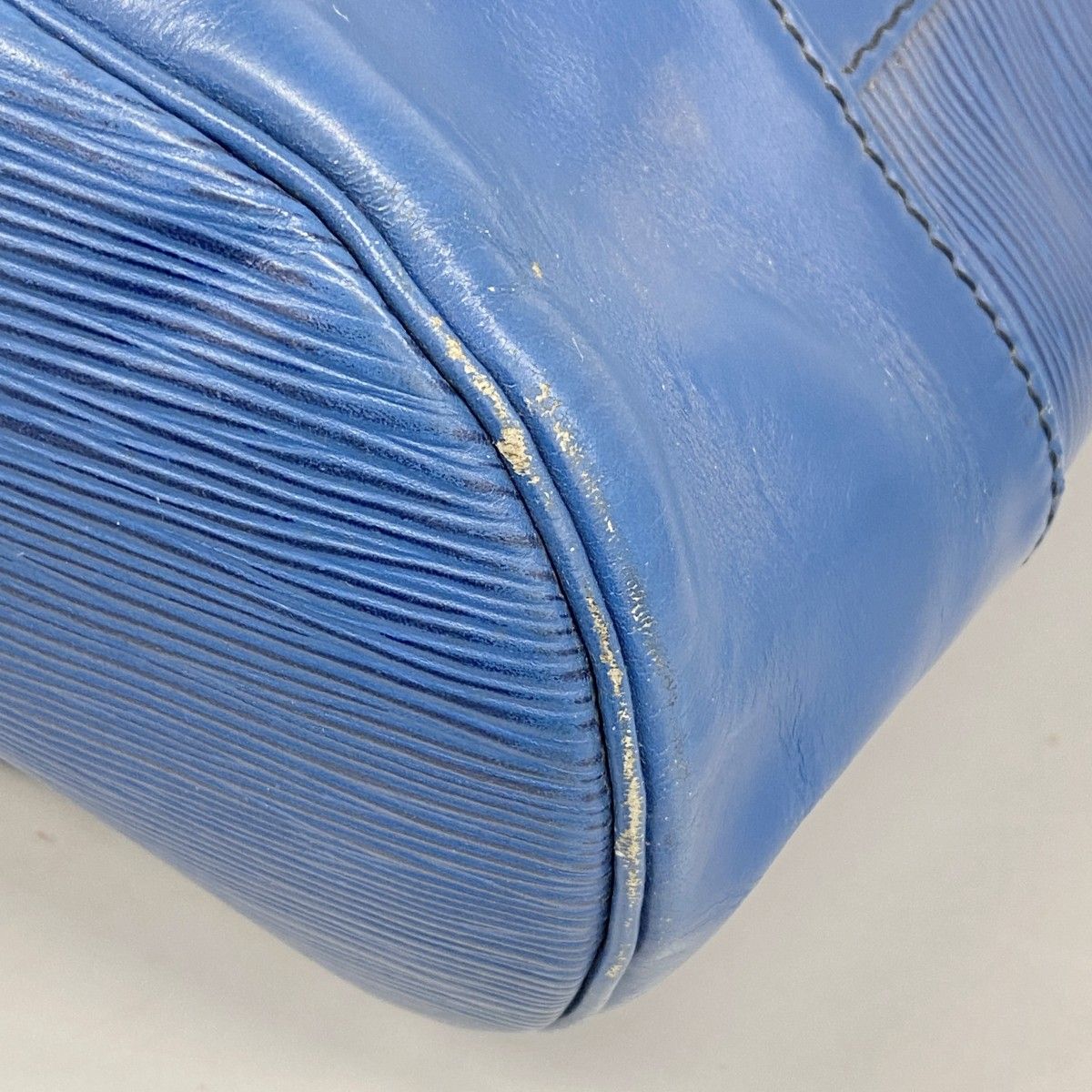 Louis Vuitton Shoulder Bag Epi Randonnee GM Toledo Blue — view 7