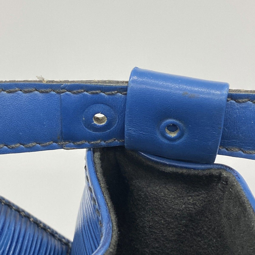 Louis Vuitton Shoulder Bag Epi Randonnee GM Toledo Blue — view 6