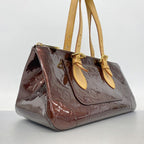 Louis Vuitton Shoulder Bag Vernis Rosewood Avenue Amarante — view 2