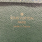 Louis Vuitton Clutch Taiga Baikal Epi — view 5