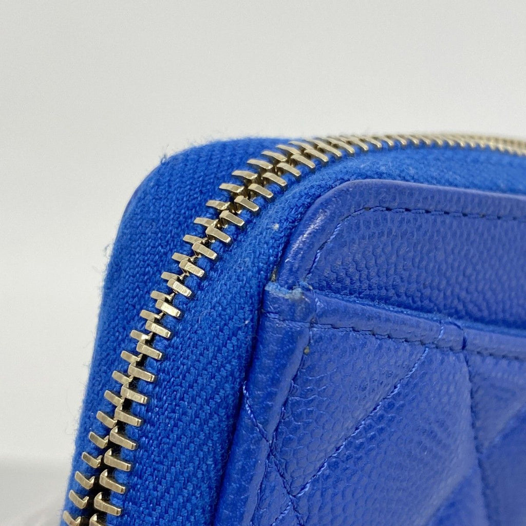 Chanel Coin Case Quilted Caviar Leather Blue Champagne Gold — view 6