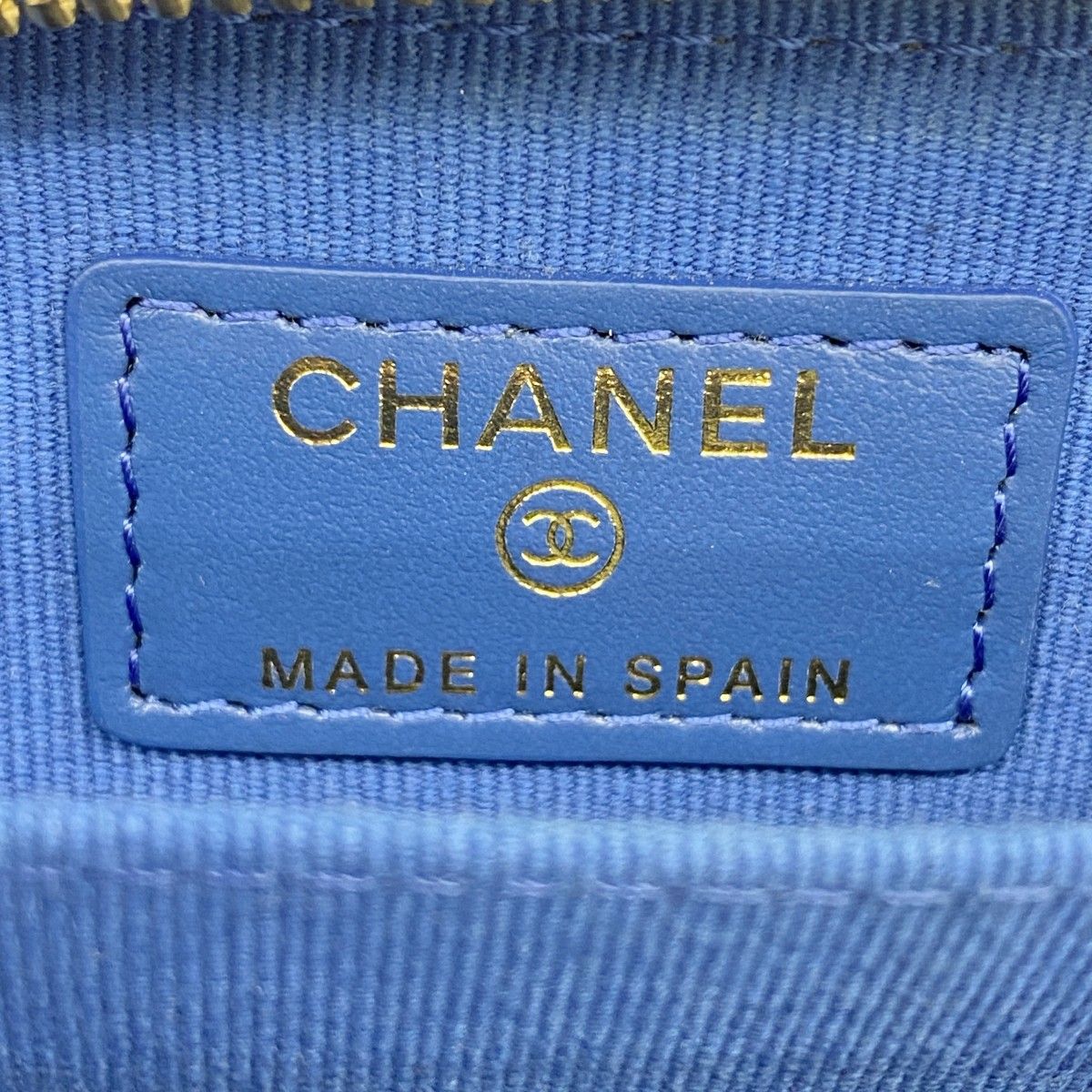 Chanel Coin Case Quilted Caviar Leather Blue Champagne Gold — view 4
